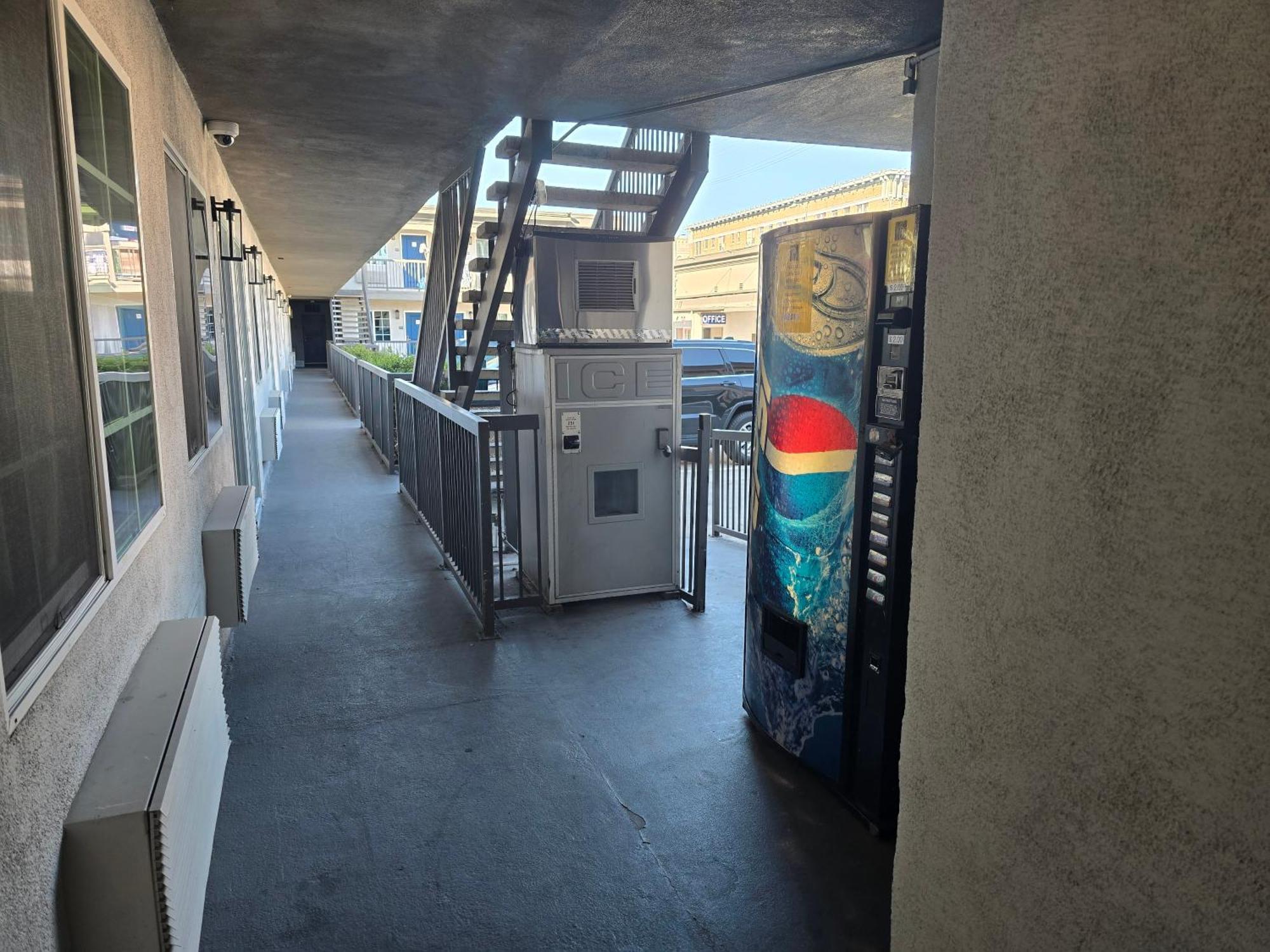 Motel 6 Los Angeles, CA - Downtown Exterior foto